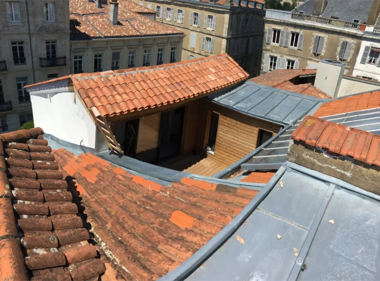Aménagement terrasse tropezienne à Bayonne